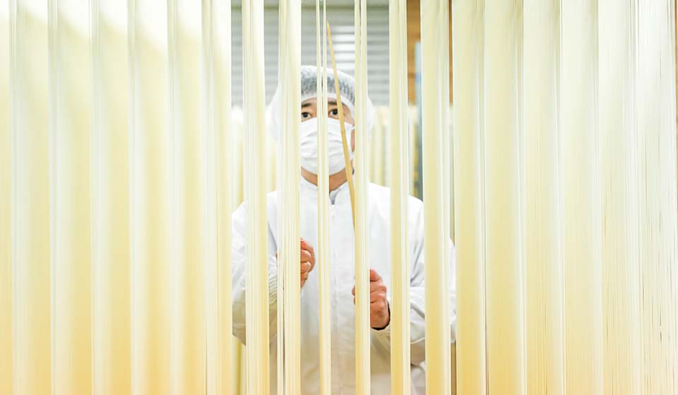 大和路 暮らしの間 第四回企画展「東吉野の手延べ素麺と葛餅」 開催期間:6月12日(水)~7月9日(火)